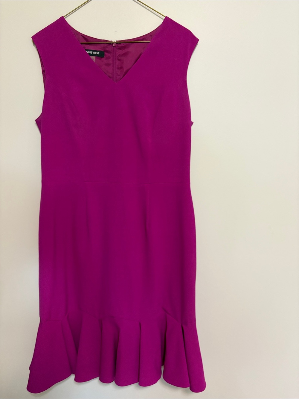Nine West Fuchsia Sleeveless Sheath Dress with Ruffled Hem Size 8